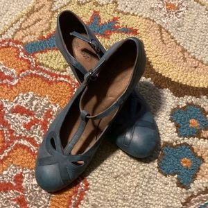 Miz Mooz leather blue shoes